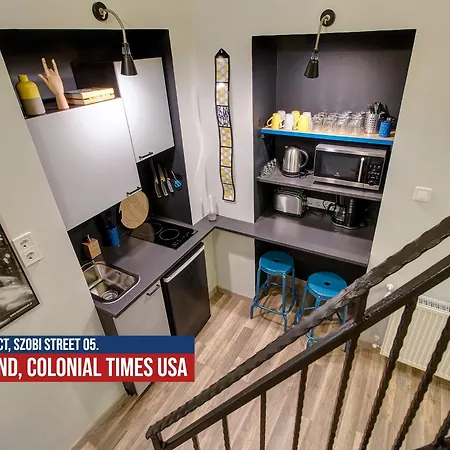 Little Americas Colonial Times Apartment