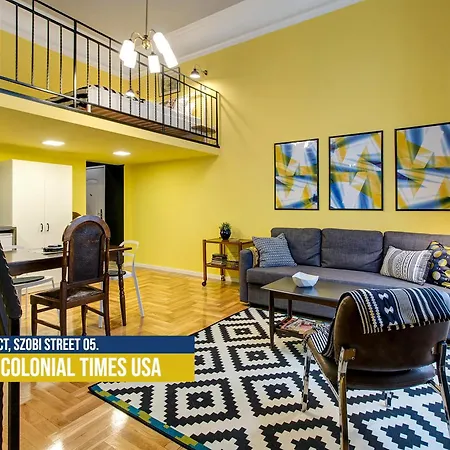 Little Americas Colonial Times Apartment *