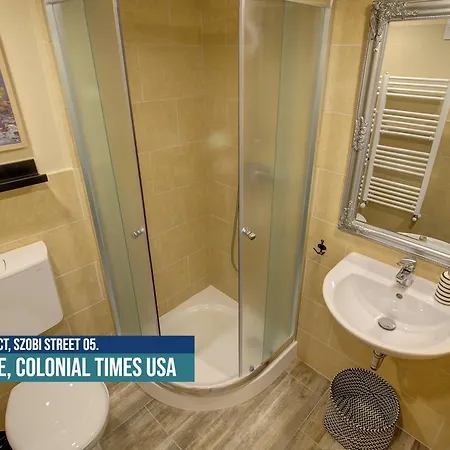 Little Americas Colonial Times Apartment *